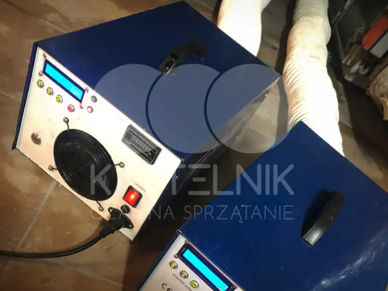 Ozonowanie pomieszczeń to jeden z etapów sprzątania domu po pożarze. Ozonowanie, etap sprzątania po pożarze